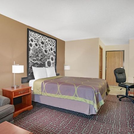 Super 8 By Wyndham Fort Madison Εξωτερικό φωτογραφία
