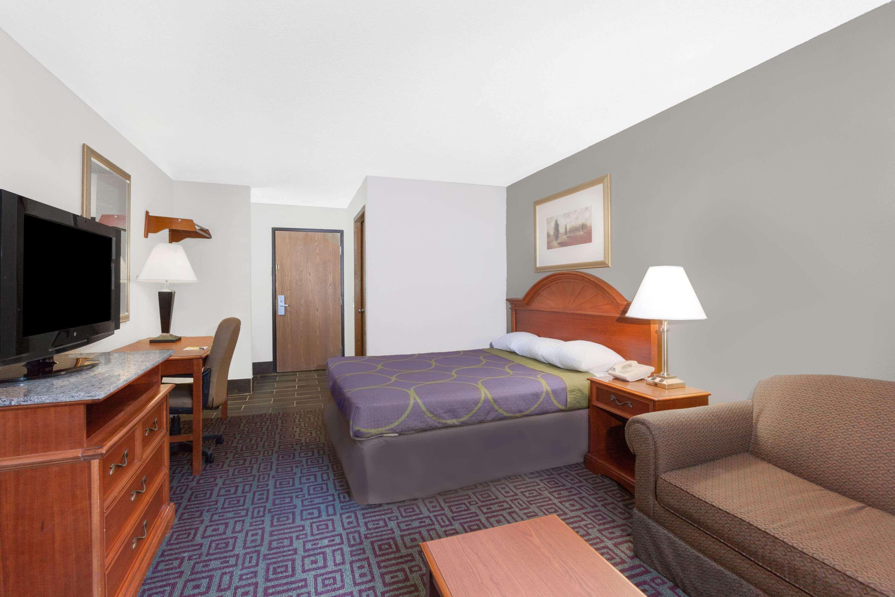 Super 8 By Wyndham Fort Madison Εξωτερικό φωτογραφία