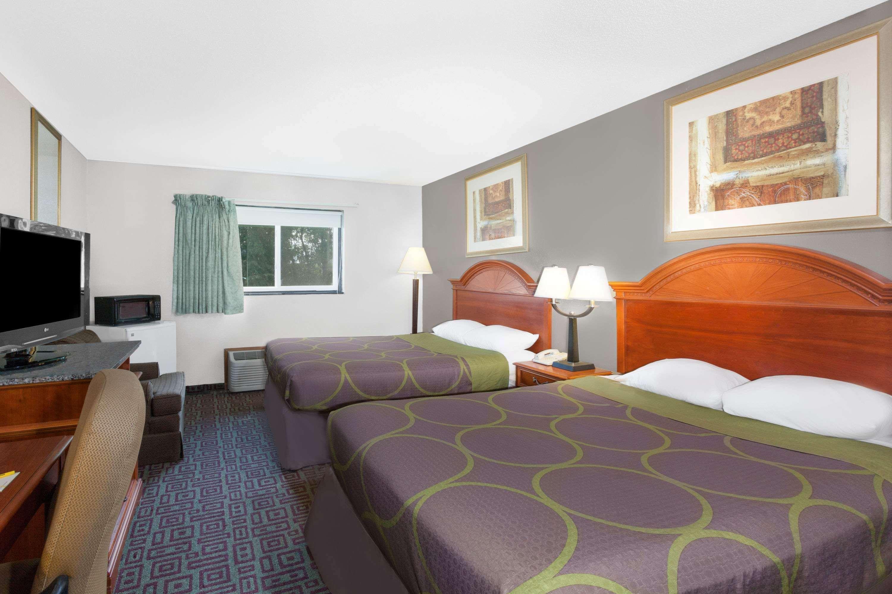 Super 8 By Wyndham Fort Madison Εξωτερικό φωτογραφία