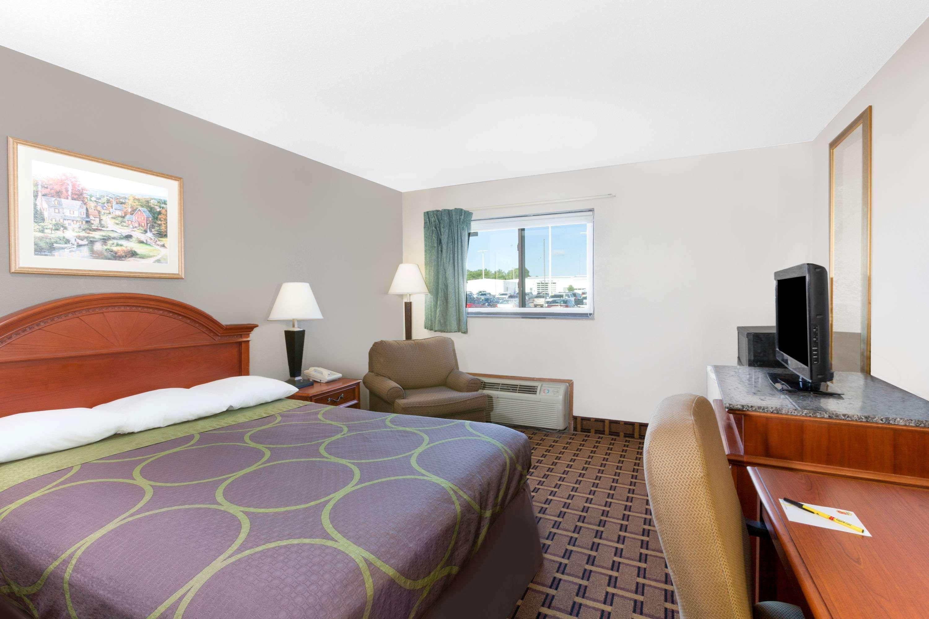 Super 8 By Wyndham Fort Madison Εξωτερικό φωτογραφία